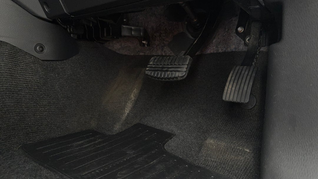 2016 Mitsubishi Pajero Sport Gls (4x4), Automatic, 169278 km, Pedals and Footmat