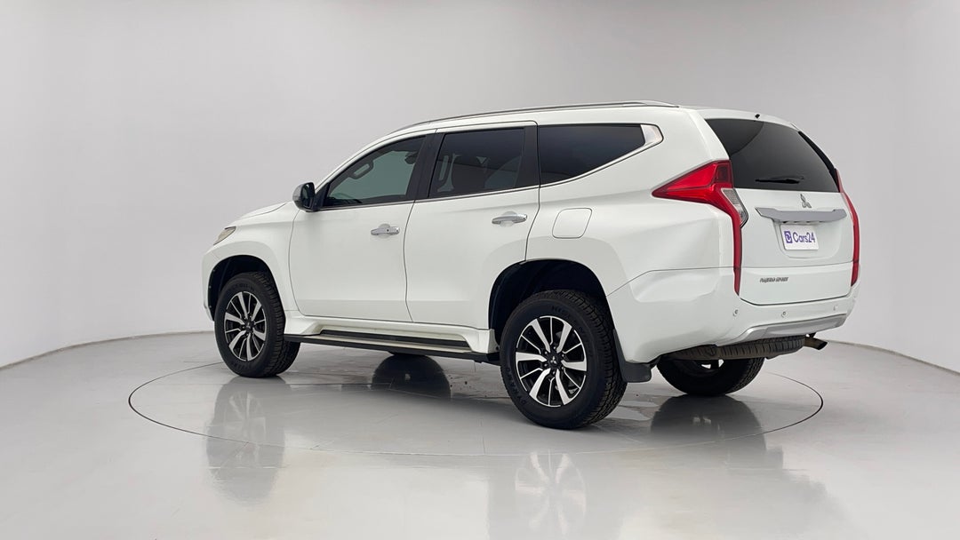 2016 Mitsubishi Pajero Sport Gls (4x4), Automatic, 169278 km, Left Back Diagonal (45- Degree) View
