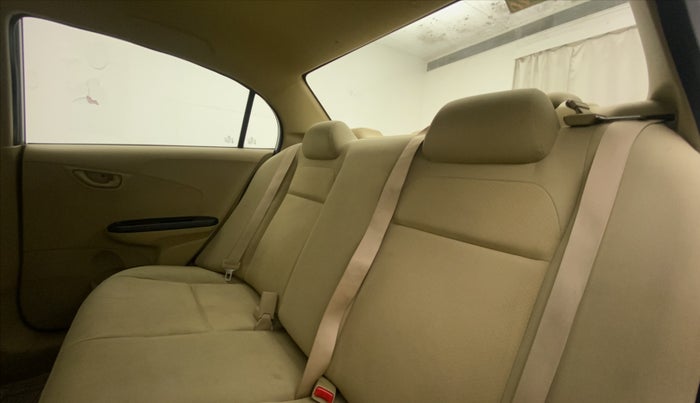 2016 Honda Amaze 1.2L I-VTEC E, Petrol, Manual, 37,143 km, Right Side Rear Door Cabin