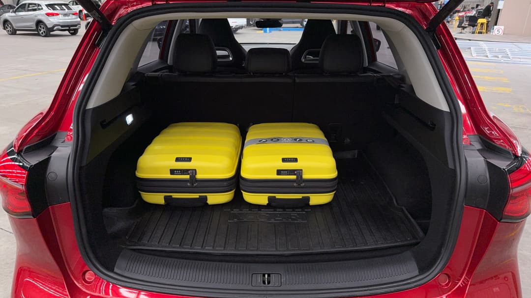 2023 MG HS Essence X, Automatic, 26389 km, Boot Inside View with Luggage