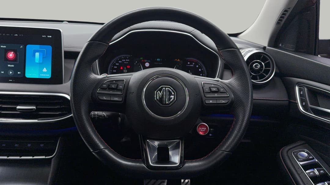 2023 MG HS Essence X, Automatic, 26389 km, Steering Wheel Close-up