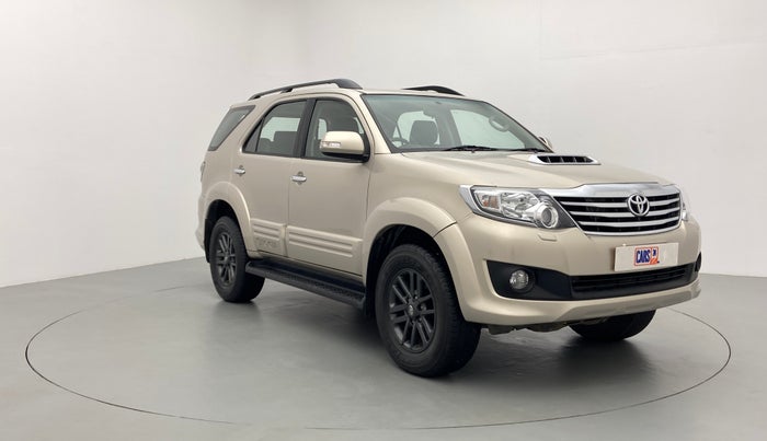 2016 Toyota Fortuner 3.0 MT 4X4, Diesel, Manual, 47,185 km, Right Front Diagonal