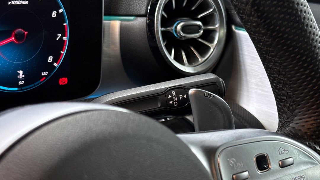 2019 Mercedes-amg A35 4matic, Automatic, 40191 km, Gear Lever 