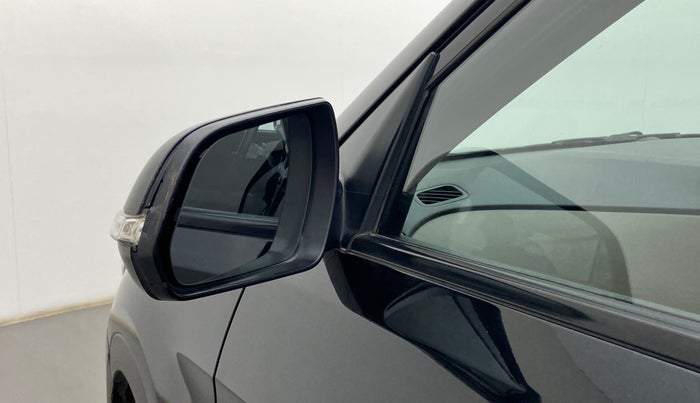 2017 Hyundai Creta SX (O) 1.6 DIESEL, Diesel, Manual, 1,22,474 km, Left rear-view mirror - Minor folding noise
