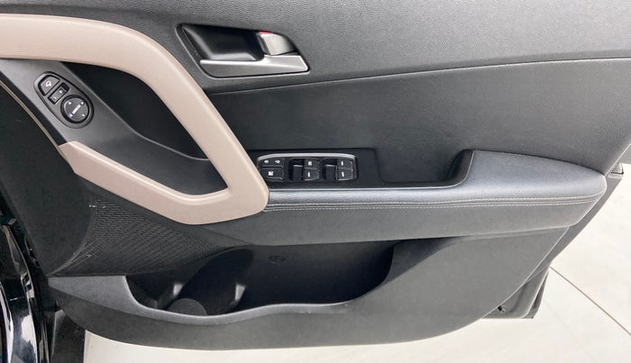 2017 Hyundai Creta SX (O) 1.6 DIESEL, Diesel, Manual, 1,22,535 km, Driver Side Door Panels Control