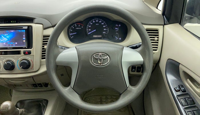 2013 Toyota Innova 2.5 GX 8 STR BS IV, Diesel, Manual, 80,739 km, Steering Wheel Close-up