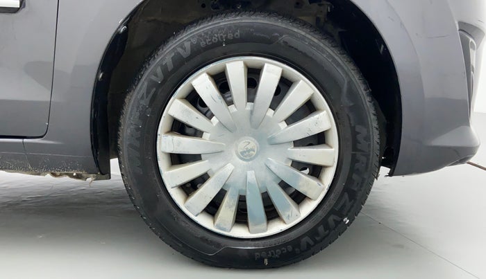 2015 Maruti Ertiga VXI, Petrol, Manual, 89,315 km, Right Front Wheel