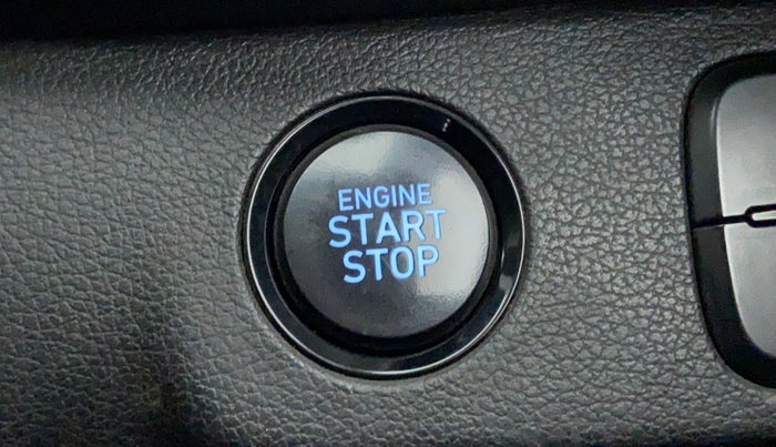 2019 Hyundai VENUE SX(O) CRDi, Diesel, Manual, 96,010 km, Keyless Start/ Stop Button