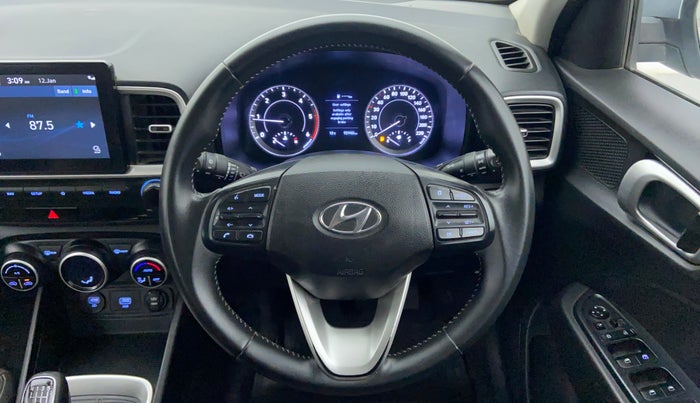 2019 Hyundai VENUE SX(O) CRDi, Diesel, Manual, 96,010 km, Steering Wheel Close Up