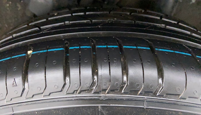 2019 Hyundai VENUE SX(O) CRDi, Diesel, Manual, 96,010 km, Left Rear Tyre Tread