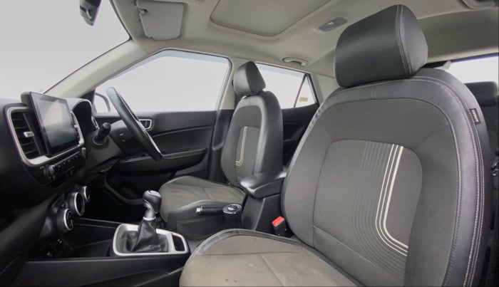 2019 Hyundai VENUE SX(O) CRDi, Diesel, Manual, 96,010 km, Right Side Front Door Cabin