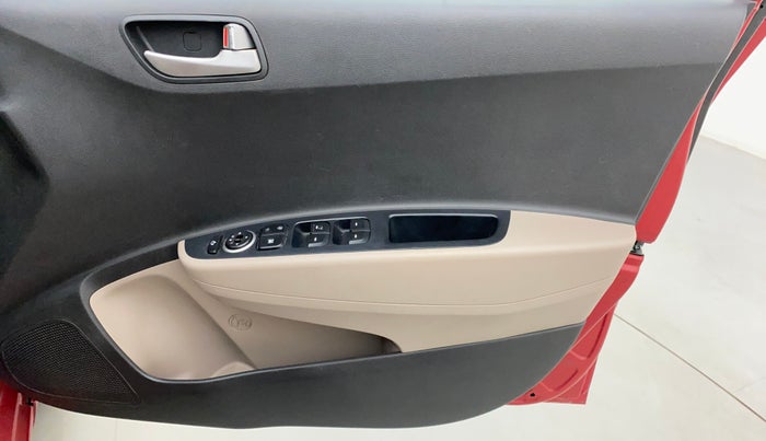2014 Hyundai Xcent SX AT 1.2 (O), Petrol, Automatic, 31,636 km, Driver Side Door Panels Control