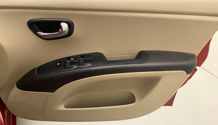 2013 Hyundai i10 MAGNA 1.1, Petrol, Manual, 32,961 km, Driver Side Door Panels Control