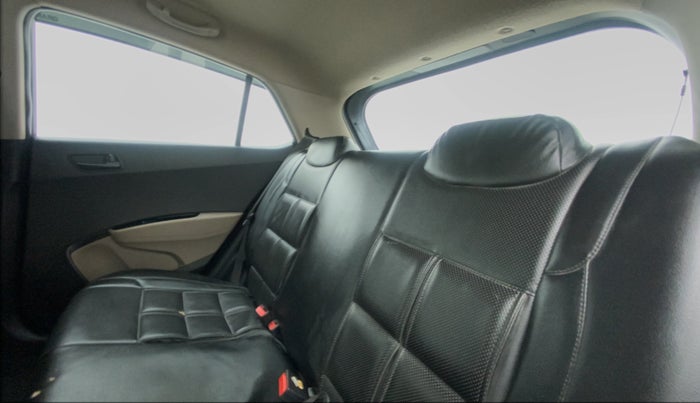 2015 Hyundai Grand i10 MAGNA 1.2 KAPPA VTVT, Petrol, Manual, 19,671 km, Right Side Rear Door Cabin