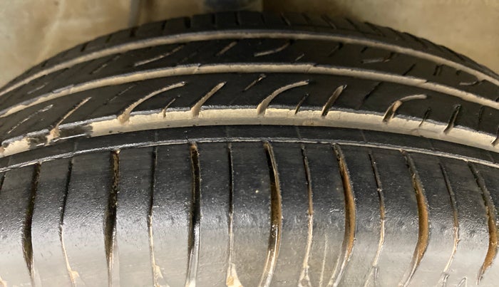 2016 Maruti Alto K10 VXI (O), Petrol, Manual, 41,481 km, Right Front Tyre Tread