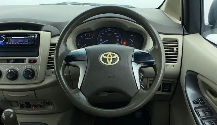 2012 Toyota Innova 2.5 GX 8 STR BS IV, Diesel, Manual, 2,02,398 km, Steering Wheel Close Up