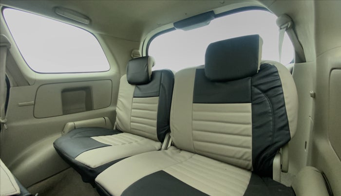 2012 Toyota Innova 2.5 GX 8 STR BS IV, Diesel, Manual, 2,02,398 km, Third Seat Row ( optional )