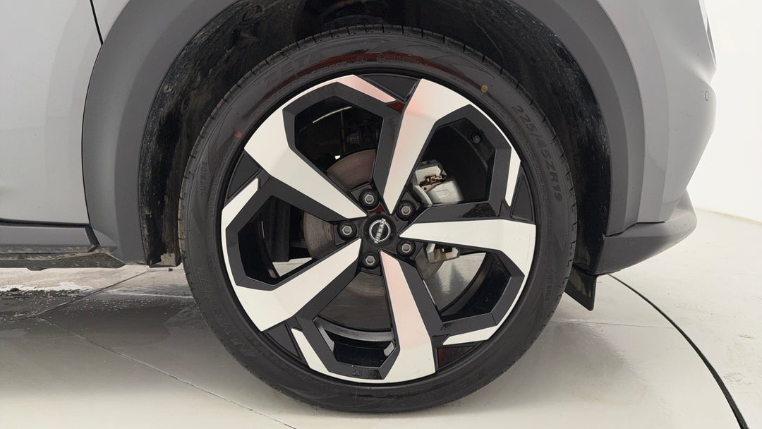 2023 Nissan Juke St-l, Automatic, 63030 km, Right Front Wheel