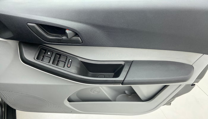 2021 Tata Tiago XT 1.2 REVOTRON, Petrol, Manual, 2,869 km, Driver Side Door Panels Control
