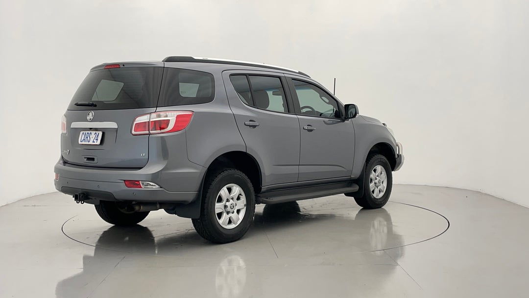 Right Back Diagonal (45- Degree) View