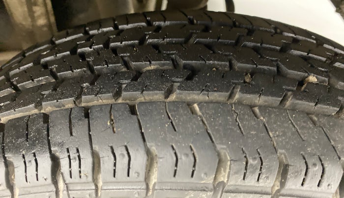 2014 Maruti Alto K10 VXI P, Petrol, Manual, 28,647 km, Left Rear Tyre Tread