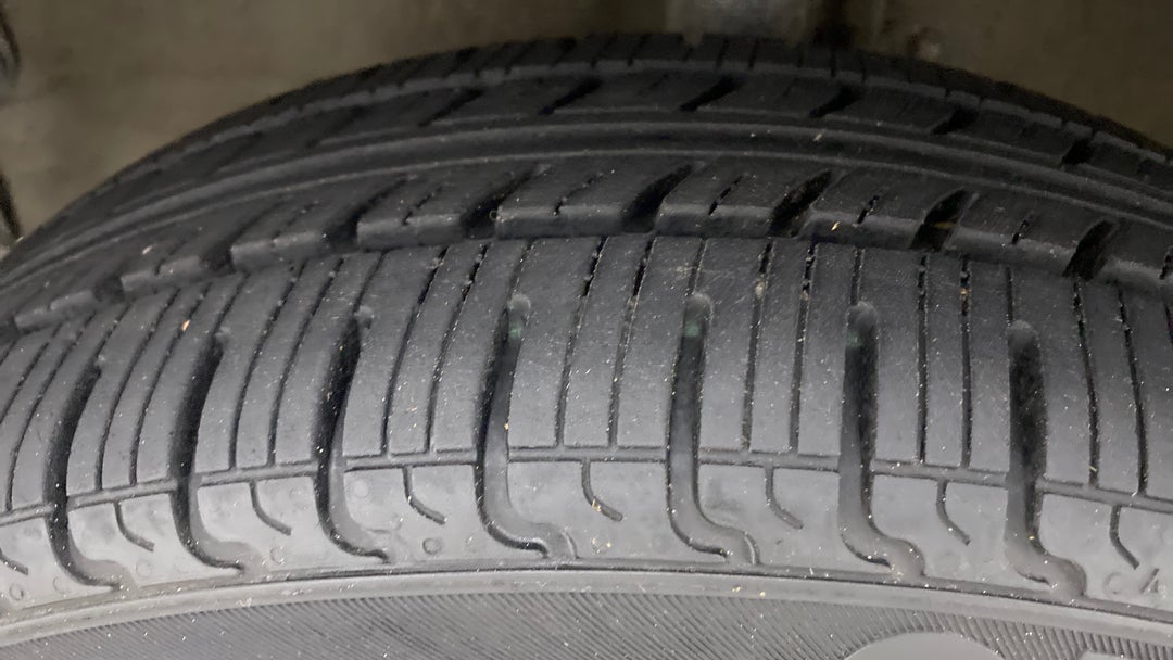 Left Front Tyre Tread