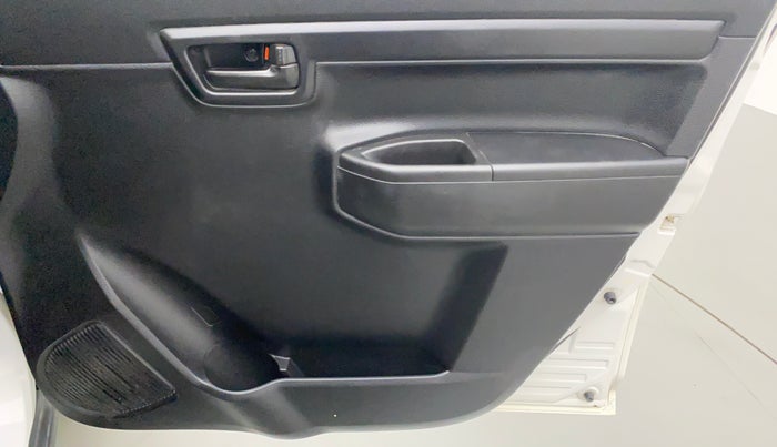 2019 Maruti S PRESSO VXI (O) AMT, Petrol, Automatic, 30,347 km, Driver Side Door Panels Control