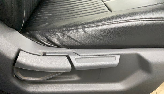 2019 Hyundai GRAND I10 NIOS ASTA 1.2 KAPPA VTVT, Petrol, Manual, 30,333 km, Driver Side Adjustment Panel