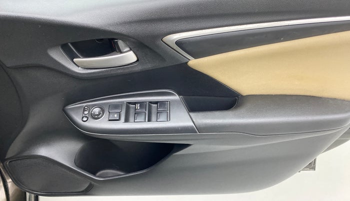 2017 Honda Jazz 1.2 V AT, Petrol, Automatic, 48,478 km, Driver Side Door Panels Control