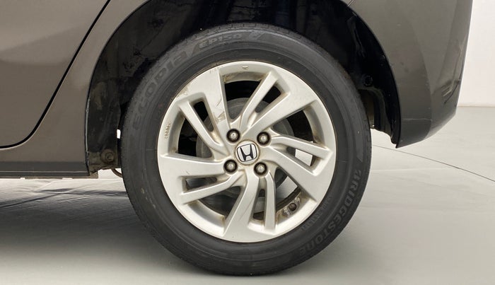 2017 Honda Jazz 1.2 V AT, Petrol, Automatic, 48,478 km, Left Rear Wheel