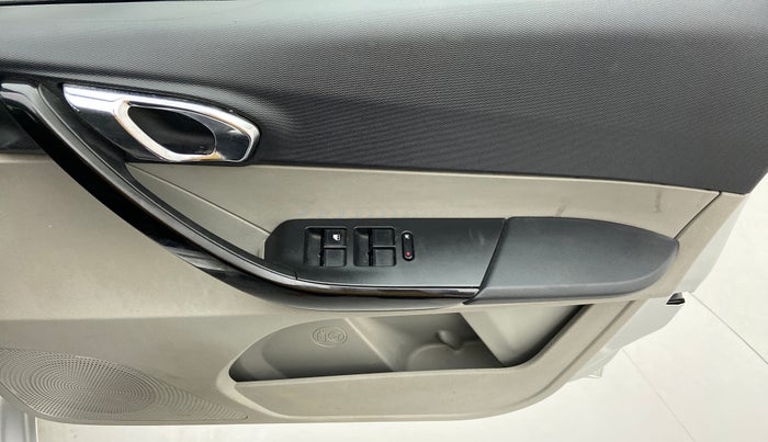 2019 Tata Tiago XZA 1.2 REVOTRON, Petrol, Automatic, 11,695 km, Driver Side Door Panels Control