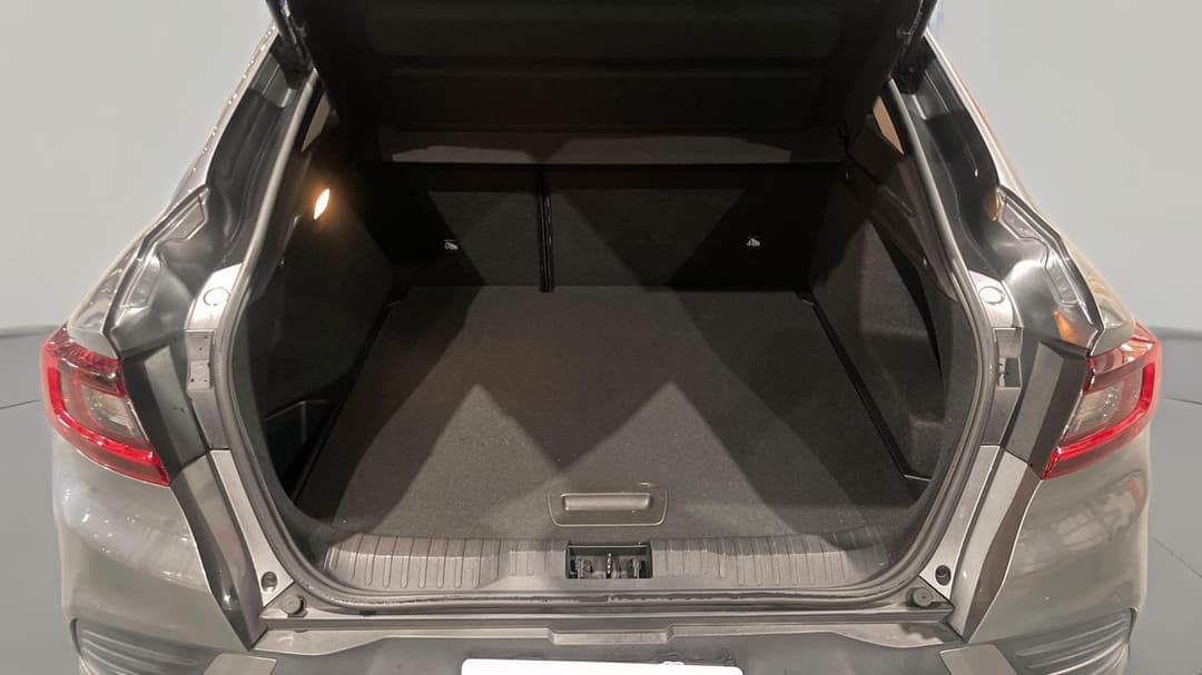 2022 Renault Arkana Intens, Automatic, 32932 km, Boot Inside View