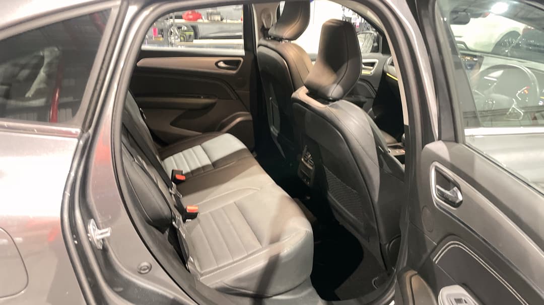 2022 Renault Arkana Intens, Automatic, 32932 km, Right Side Rear Door Cabin View