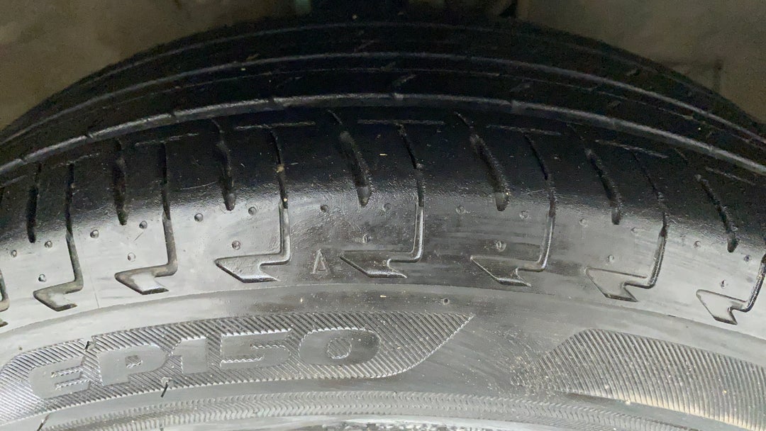 Right Front Tyre Tread