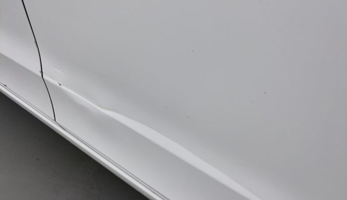 2019 Hyundai Elite i20 SPORTZ PLUS 1.2, Petrol, Manual, 26,880 km, Rear left door - Slightly dented