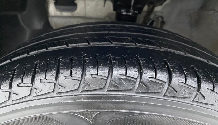 2019 Hyundai Elite i20 SPORTZ PLUS 1.2, Petrol, Manual, 26,880 km, Left Front Tyre Tread