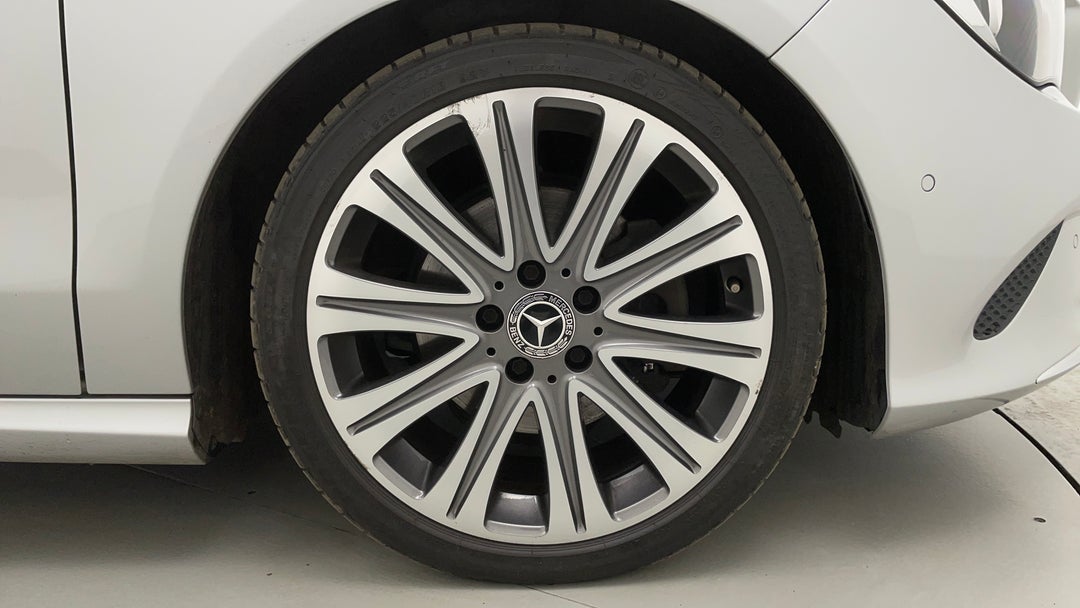 2018 Mercedes-benz CLA 200 Shooting Brake, Automatic, 71812 km, Right Front Wheel