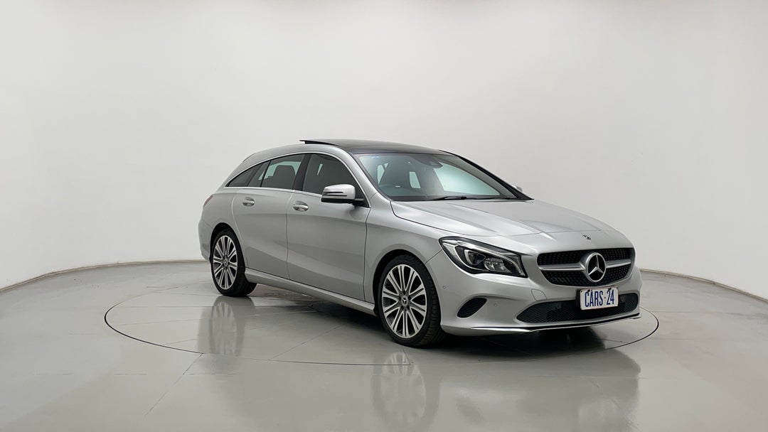 2018 Mercedes-benz CLA 200 Shooting Brake, Automatic, 71812 km, Right Front Diagonal (45- Degree) View