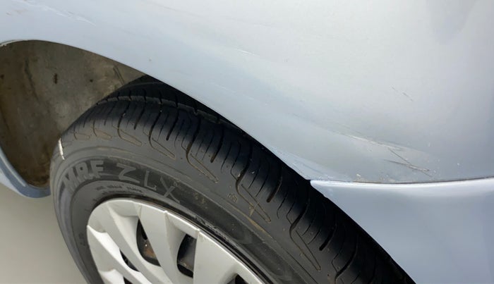 2011 Toyota Etios Liva G, Petrol, Manual, 48,721 km, Left quarter panel - Minor scratches