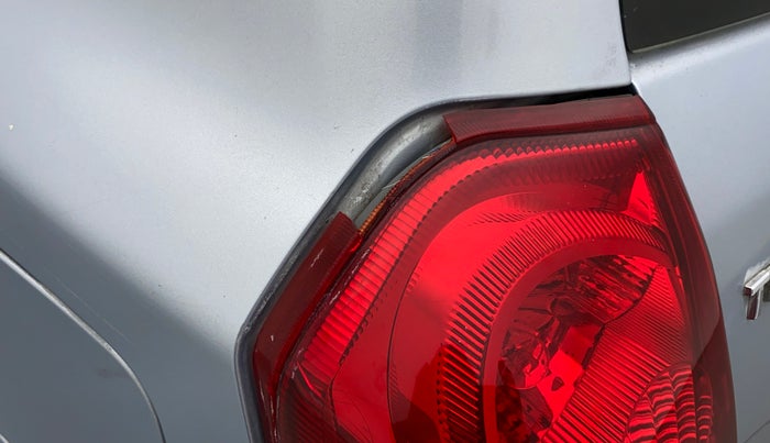 2011 Toyota Etios Liva G, Petrol, Manual, 48,721 km, Left tail light - Minor damage