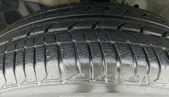 2018 Honda City V MT PETROL, Petrol, Manual, 14,437 km, Left Front Tyre Tread
