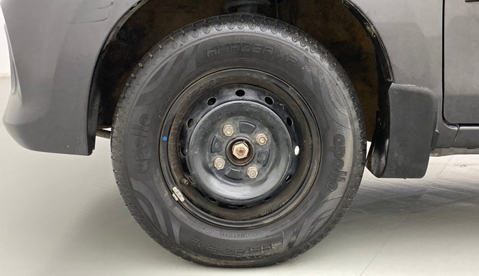 2016 Maruti Alto 800 VXI, Petrol, Manual, 45,265 km, Left Front Wheel