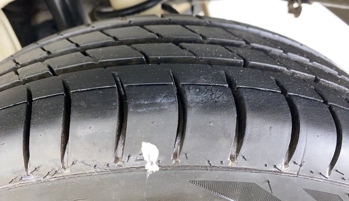 2015 Maruti Alto K10 VXI, Petrol, Manual, 34,855 km, Left Rear Tyre Tread
