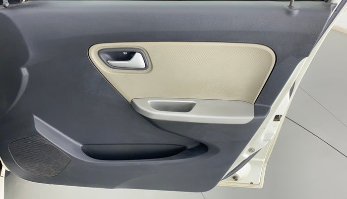 2015 Maruti Alto K10 VXI, Petrol, Manual, 34,855 km, Driver Side Door Panels Control