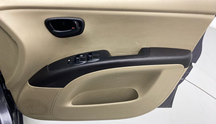 2014 Hyundai i10 MAGNA 1.1 IRDE2, Petrol, Manual, 84,127 km, Driver Side Door Panels Control