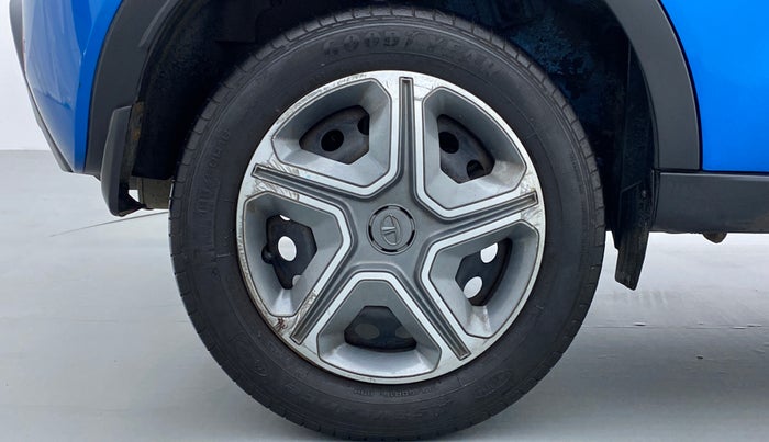 2018 Tata NEXON XT 1.2, Petrol, Manual, 26,033 km, Right Rear Wheel