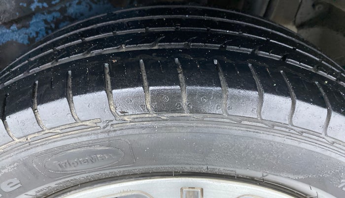 2018 Tata NEXON XT 1.2, Petrol, Manual, 26,033 km, Left Rear Tyre Tread