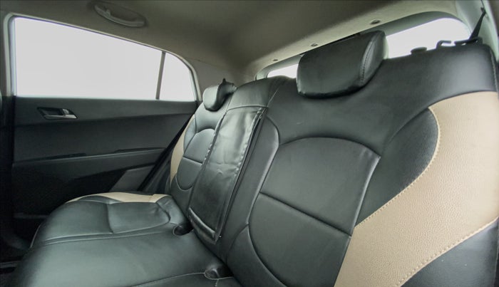 2016 Hyundai Creta 1.6 SX PLUS VTVT, Petrol, Manual, 40,642 km, Right Side Rear Door Cabin