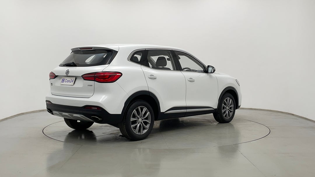 Right Back Diagonal (45- Degree) View