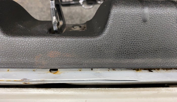 2019 Honda City 1.5L I-DTEC VX, Diesel, Manual, 1,12,187 km, Dicky (Boot door) - Slightly rusted